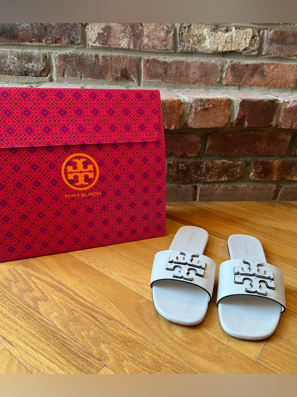 Tory Burch Gardenia White Ines Single-Band Leather Slide Sandals